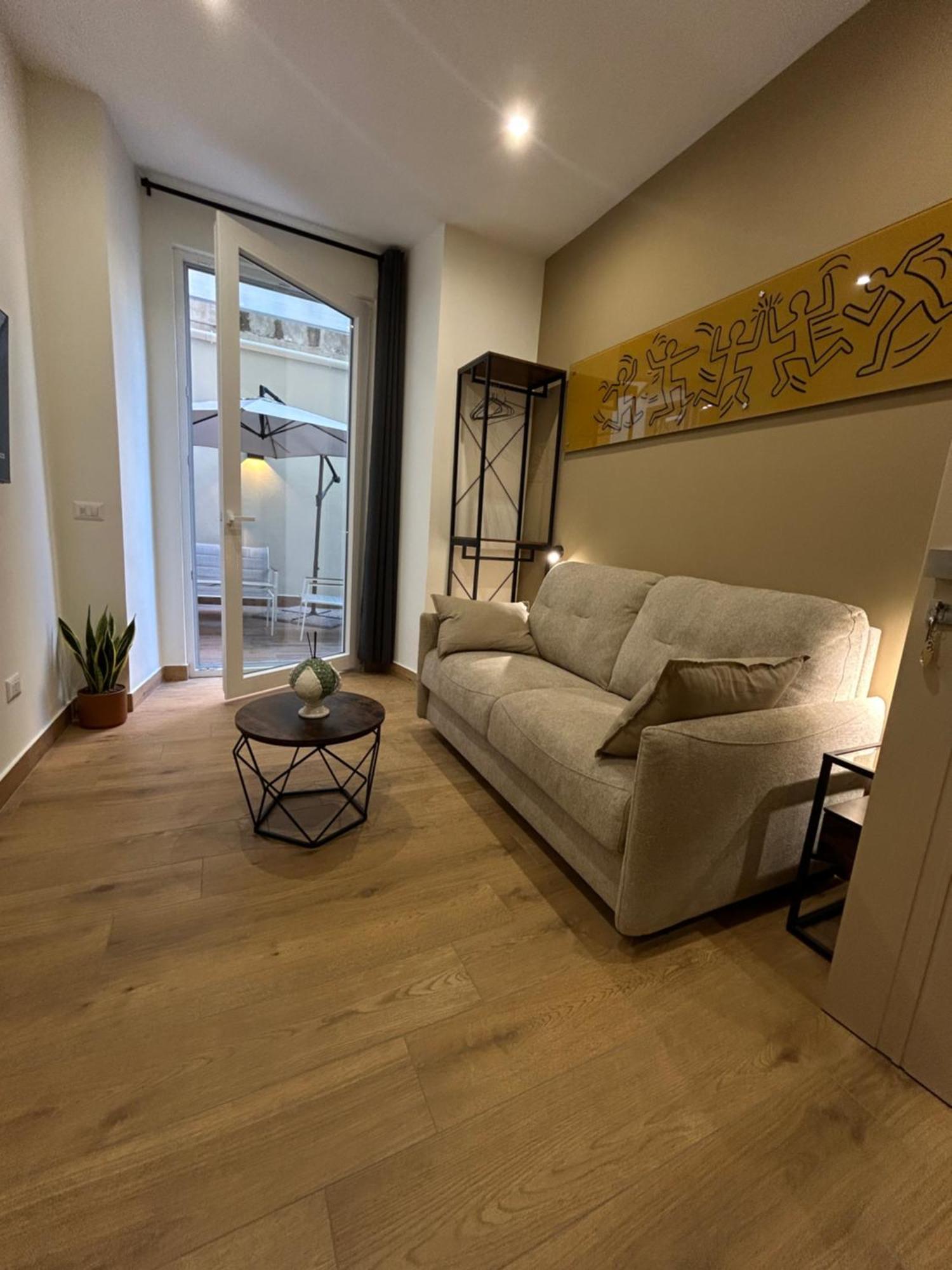 Somnia Luxury Rooms Naples Luaran gambar