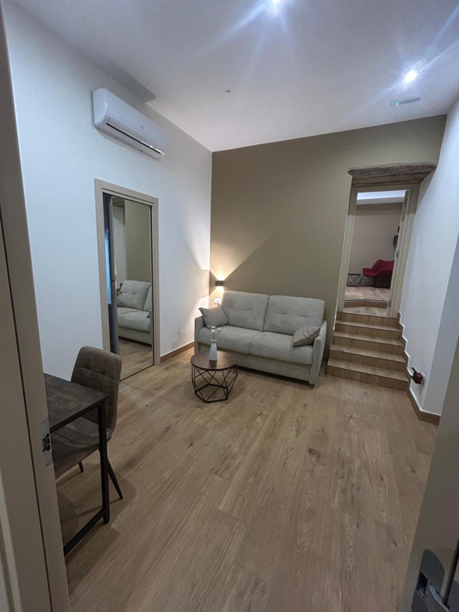 Somnia Luxury Rooms Naples Luaran gambar