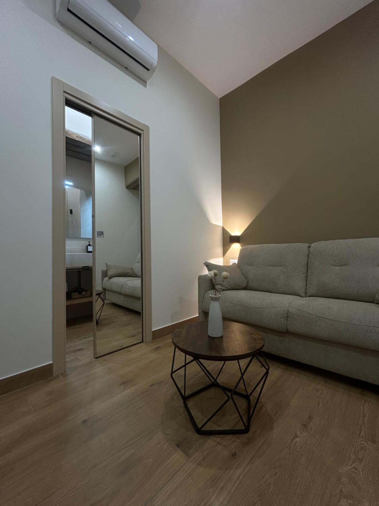 Somnia Luxury Rooms Naples Luaran gambar